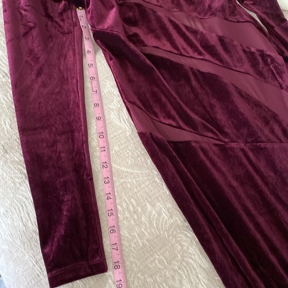 Fashion Nova beautiful plum gown SIZE MEDIUM, NWT - Picture 7 of 10